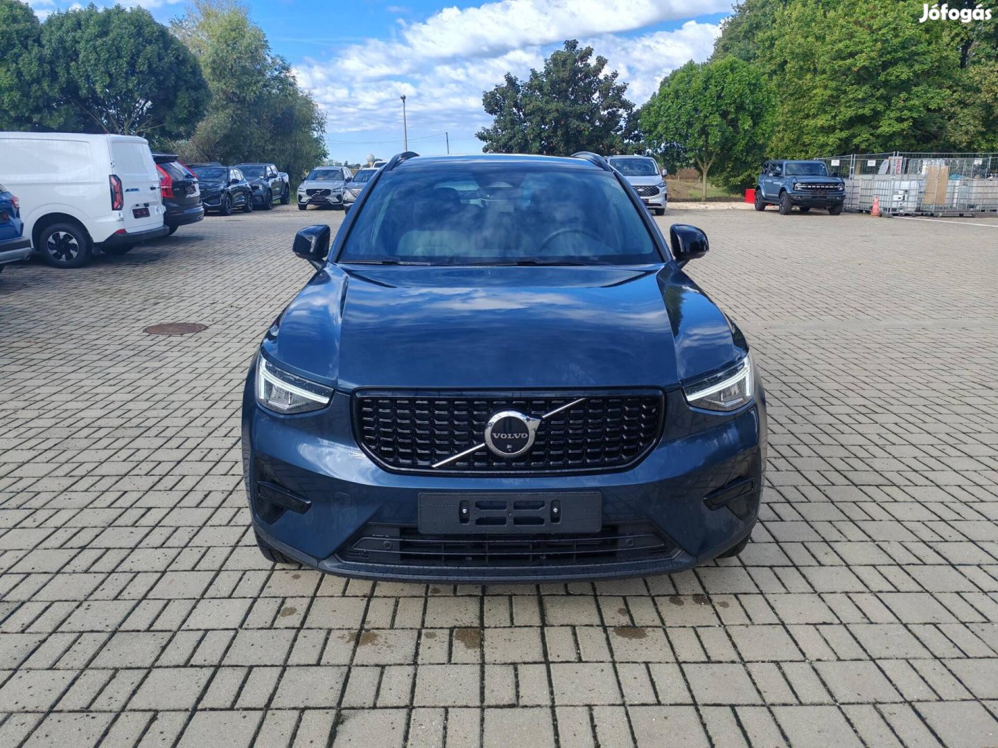 Volvo XC40 2.0 [B3] Mhev Plus Dark DCT Lenyűgöz...